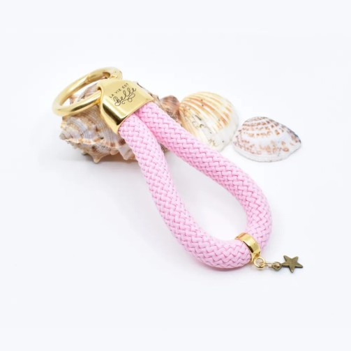 Elegant nautical-style keyrings – Discover them on Gecodart