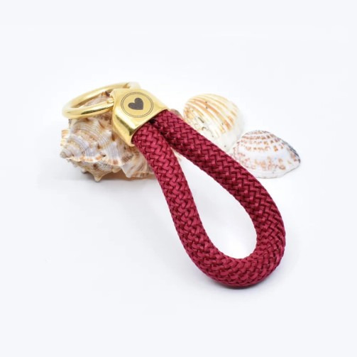 Elegant nautical-style keyrings – Discover them on Gecodart