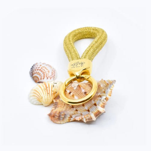 Gold – Eleganter Schlüsselanhänger im maritimen Stil