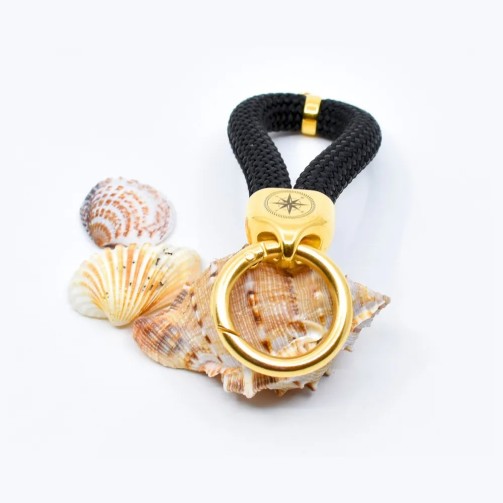 Schwarzgold – Eleganter Schlüsselanhänger im maritimen Stil