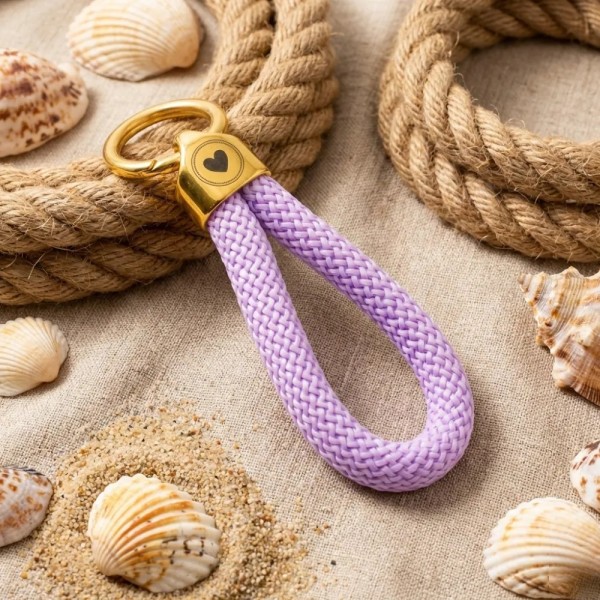 Elegant nautical-style keyrings – Discover them on Gecodart